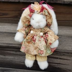 Russ Berrie White Bunny Rabbit Stuffed Animal Gardenia 11" Easter Plush